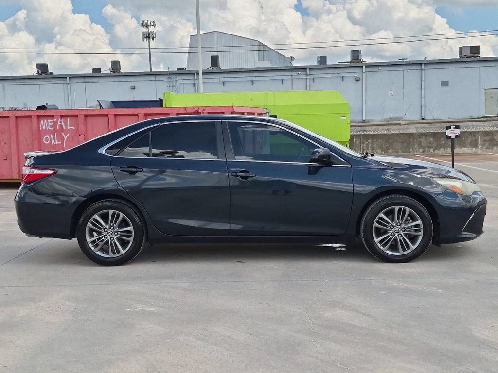 Used 2017 Toyota Camry SE FWD image 7