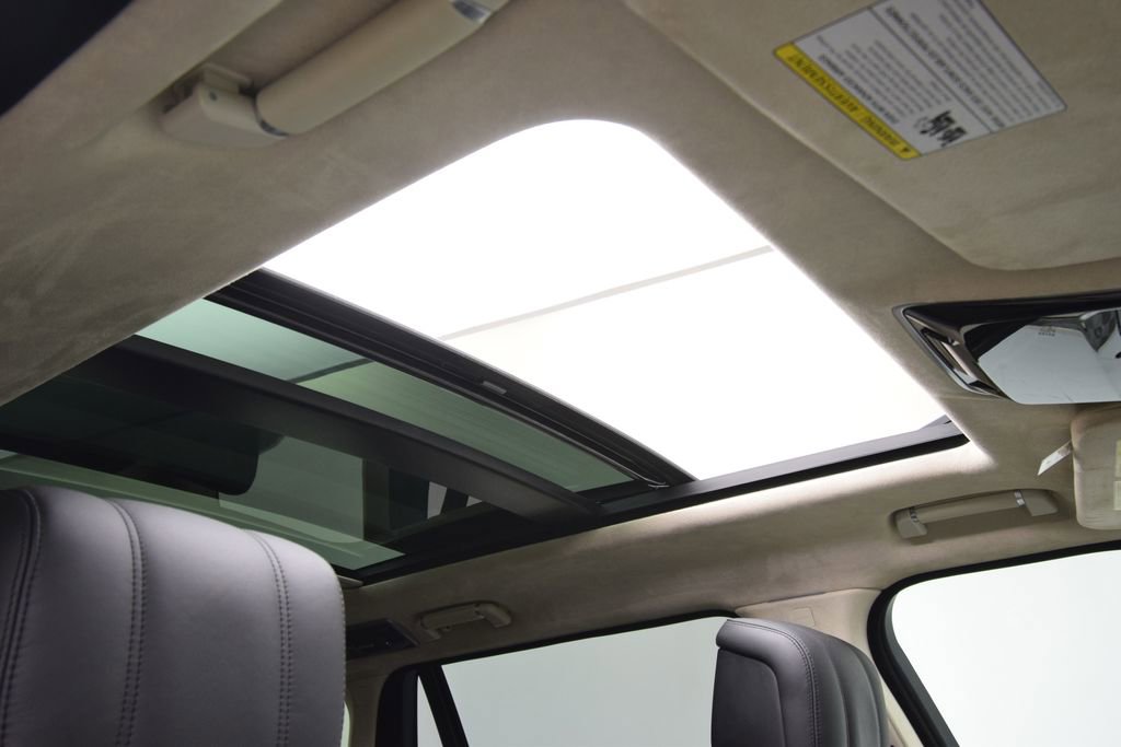 Used 2021 Land Rover Range Rover P525 Westminster Edition LWB image 19