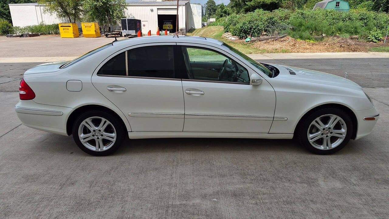 Used 2005 Mercedes-Benz E 500 Sedan image 8