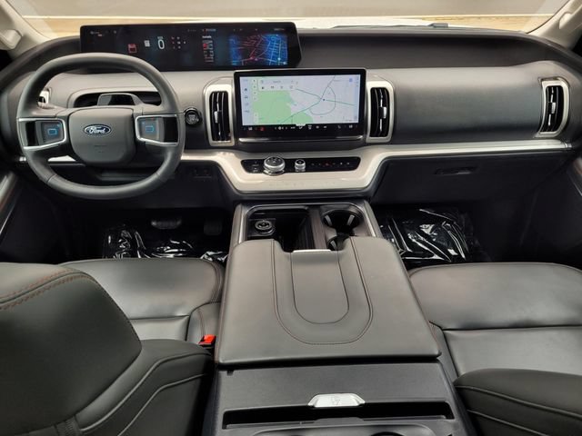 Used 2025 Ford Expedition Active RWD image 23