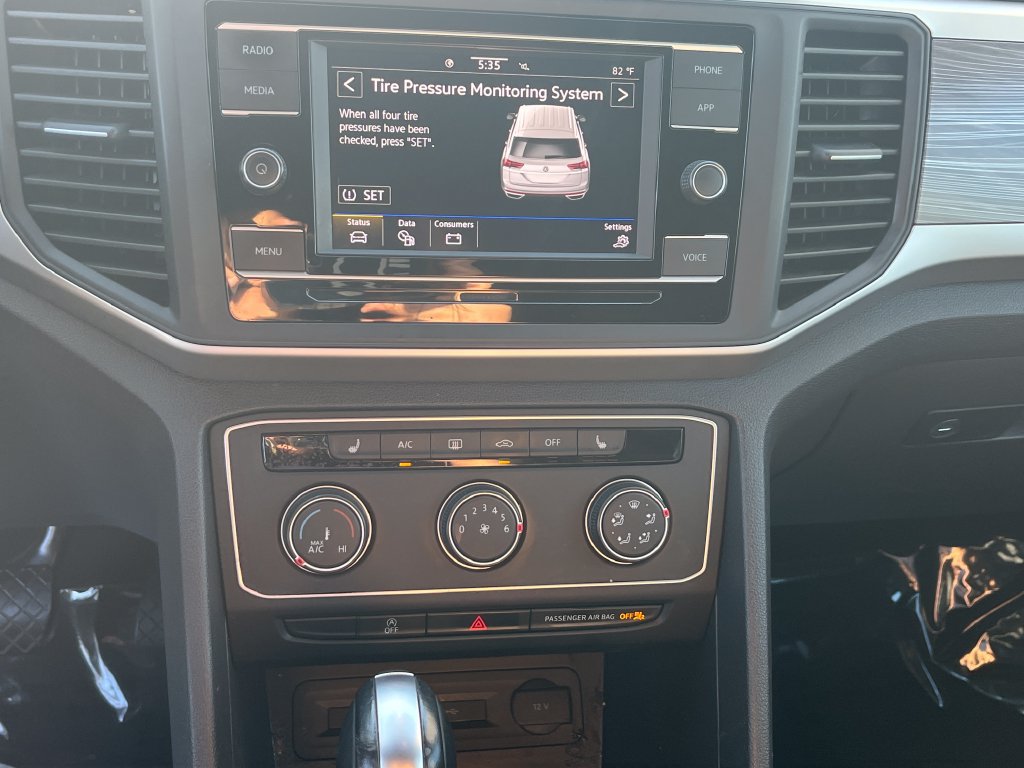 Used 2023 Volkswagen Atlas Cross Sport SE FWD image 19