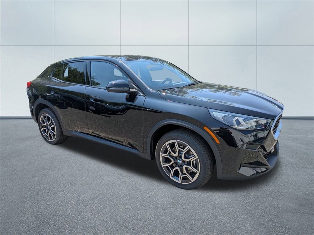 New 2025 BMW X2 xDrive28i w/ Convenience Package
