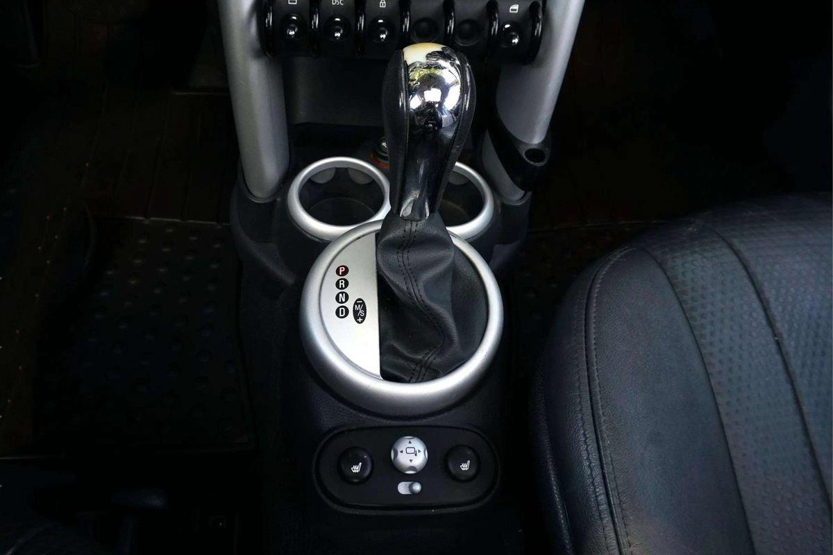 Used 2004 MINI Cooper Hardtop FWD image 20