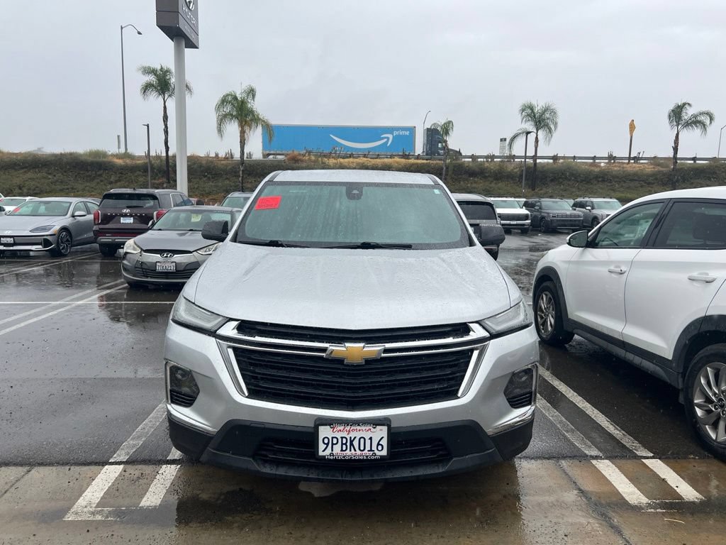 Used 2022 Chevrolet Traverse LS FWD image 3