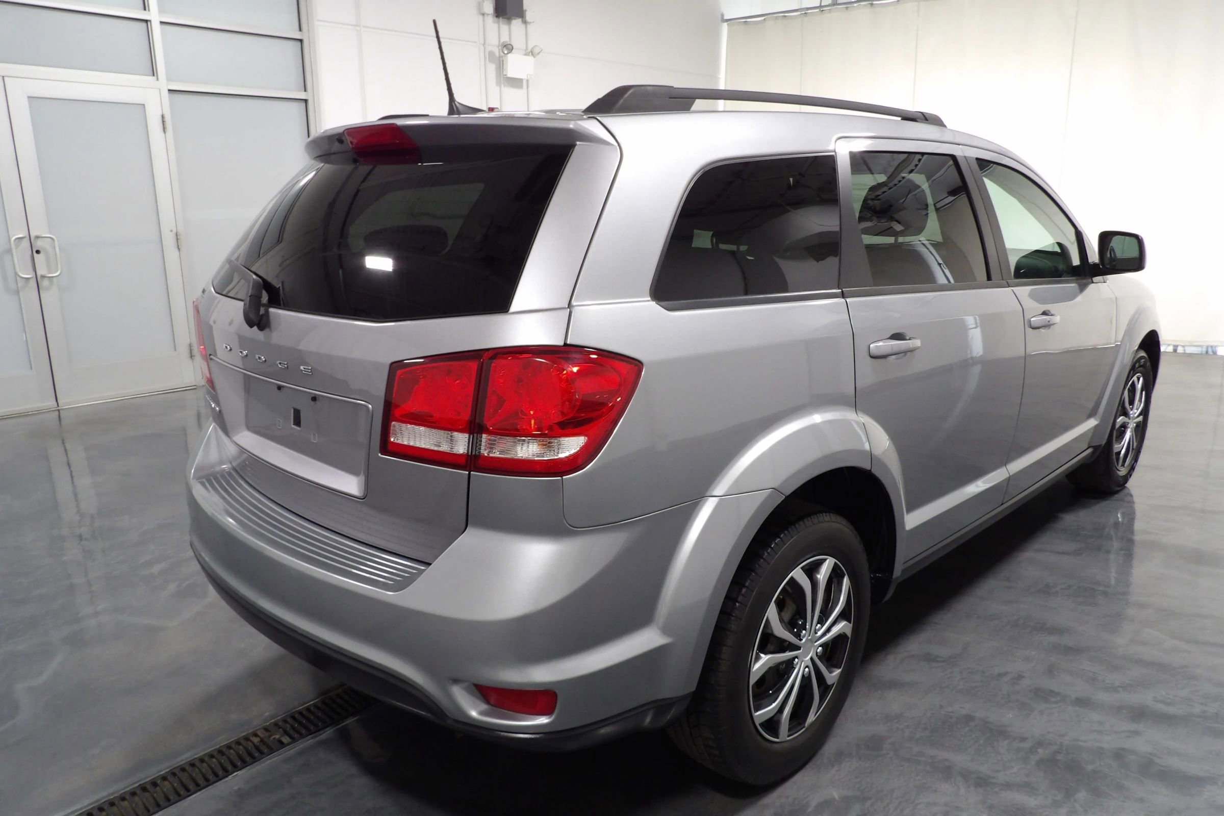 Used 2019 Dodge Journey SE w/ Connectivity Group image 4