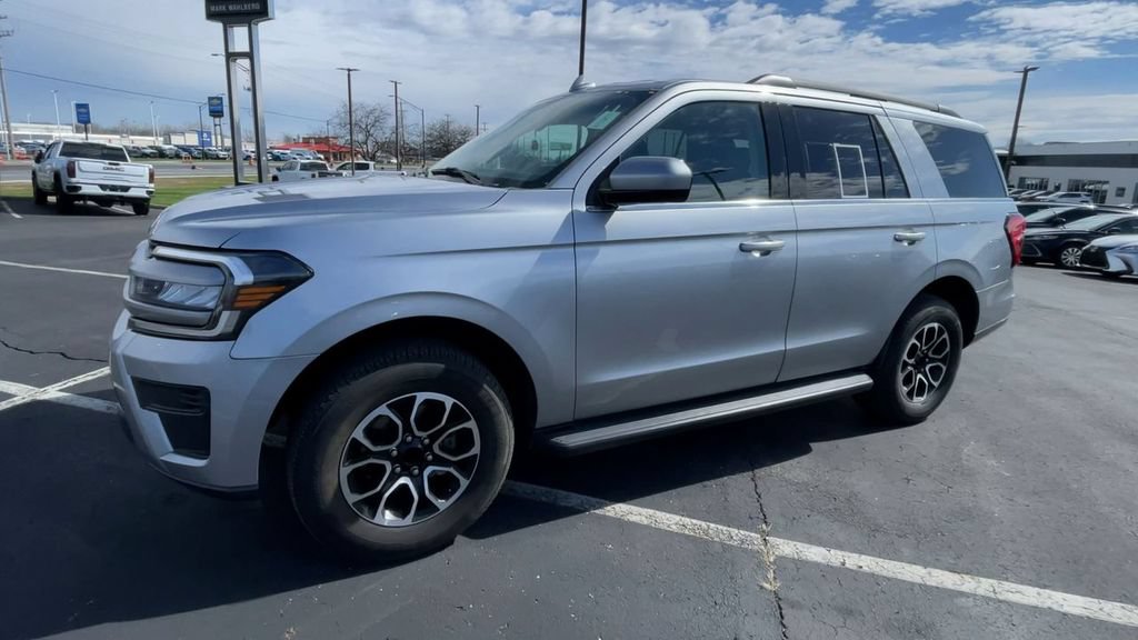 Used 2022 Ford Expedition XLT RWD image 6