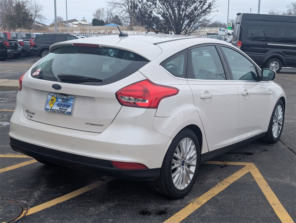 Used 2017 Ford Focus Titanium image 3