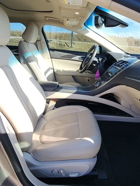 Used 2020 Lincoln MKZ Reserve w/ Elements Package image 41