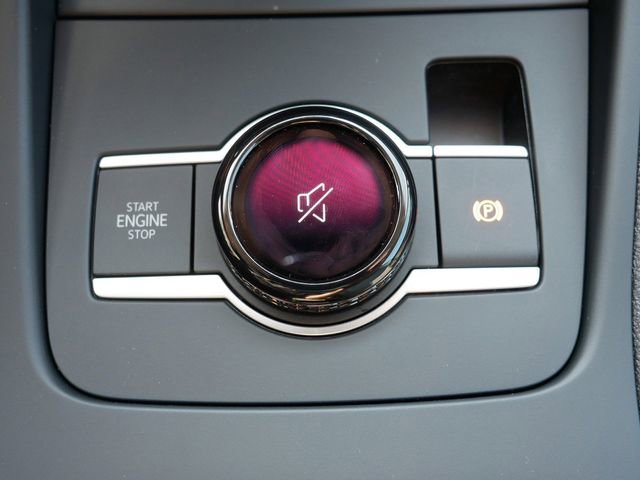 New 2025 Volkswagen Tiguan SE image 11