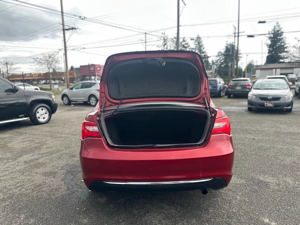 Used 2011 Chrysler 200 Touring image 8