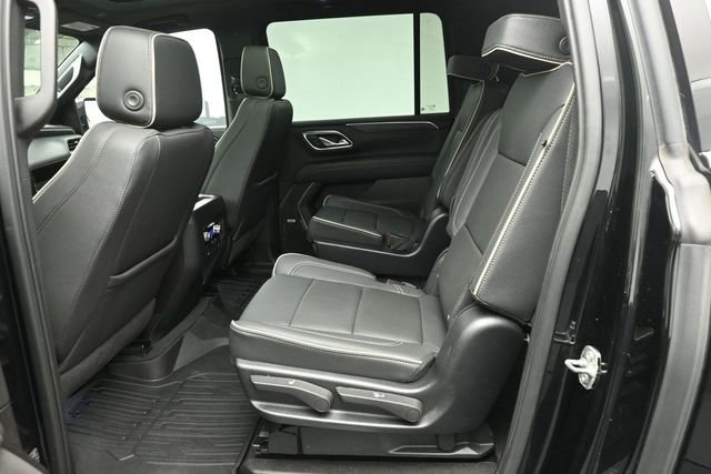 Used 2023 GMC Yukon XL SLT w/ SLT Premium Package AWD/4WD image 21