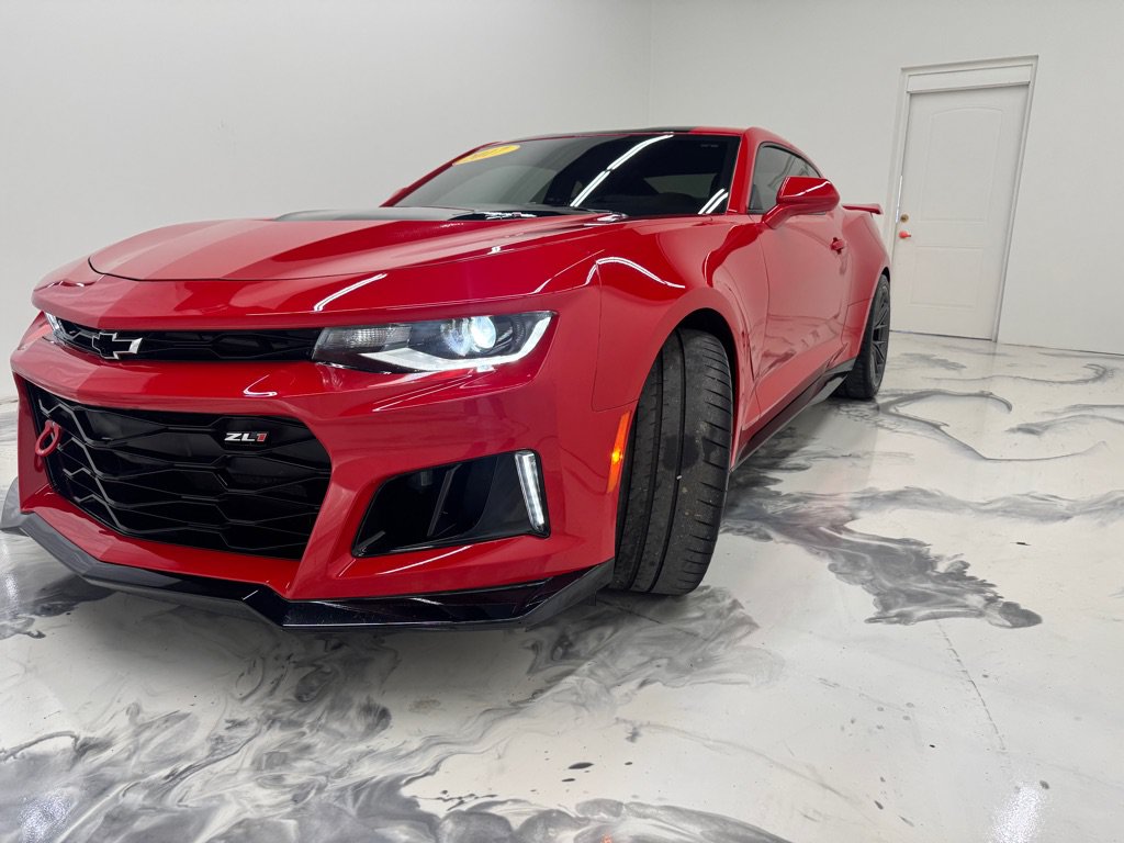 Used 2017 Chevrolet Camaro ZL1 RWD image 4