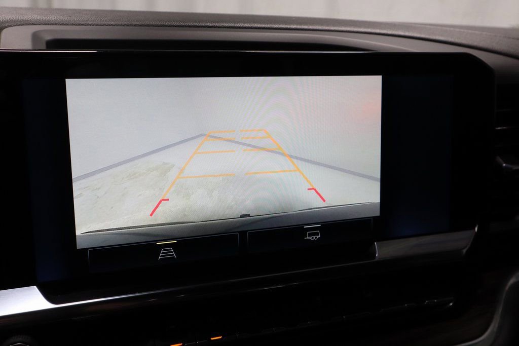 Used 2023 Chevrolet Silverado 1500 RST image 2