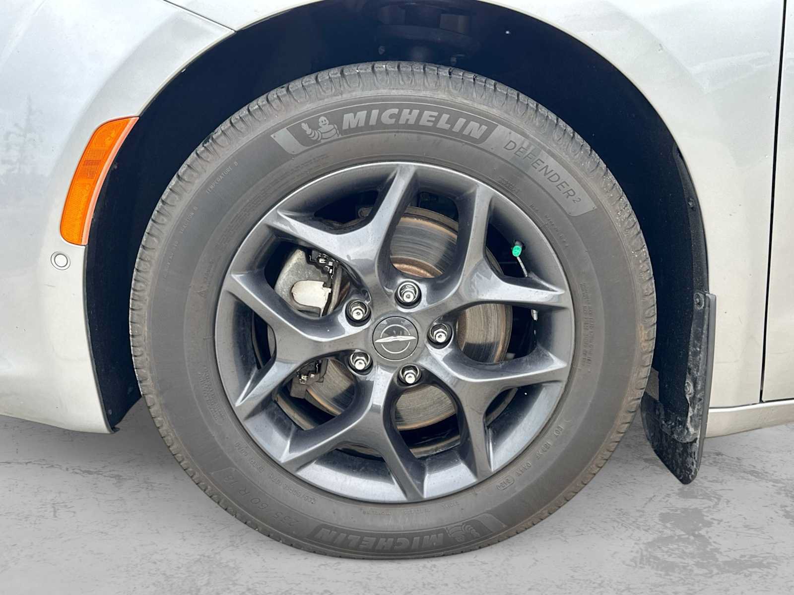 Used 2018 Chrysler Pacifica Touring-L w/ Advanced Safetytec Group FWD image 13