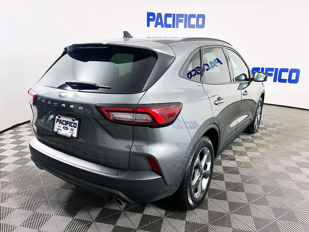 Certified 2025 Ford Escape ST-Line image 8