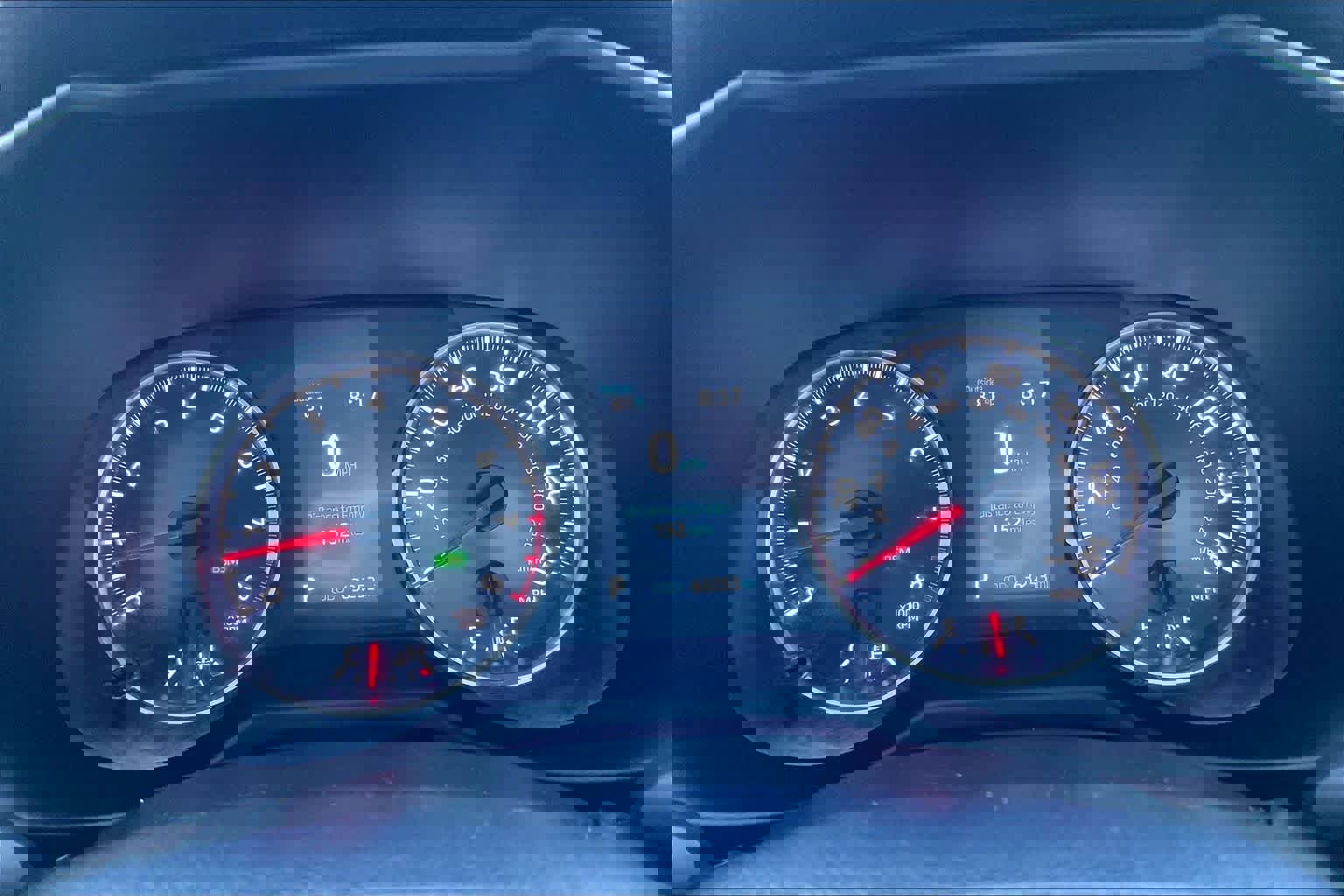 Used 2021 Toyota RAV4 XLE Premium w/ Carpet Mat Package (TMS) image 17