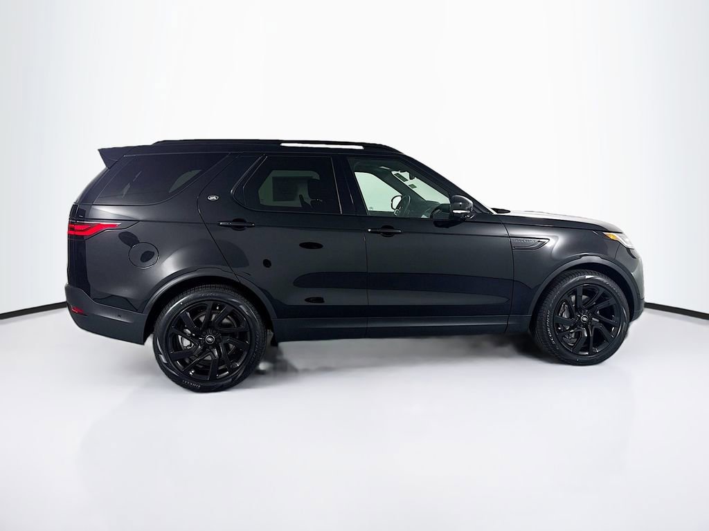 New 2025 Land Rover Discovery S image 4