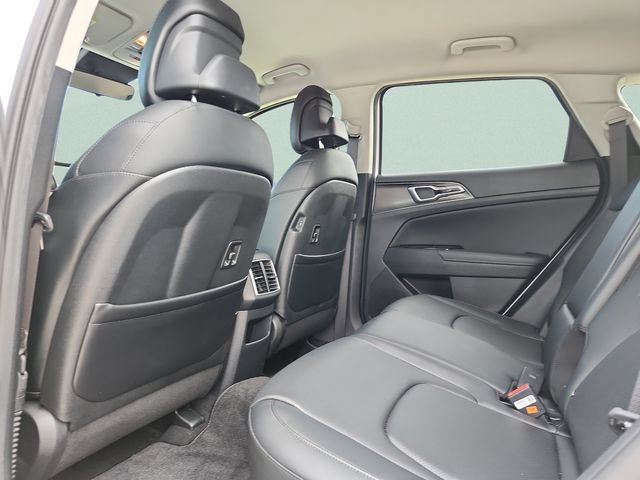 Certified 2025 Kia Sportage EX FWD image 16