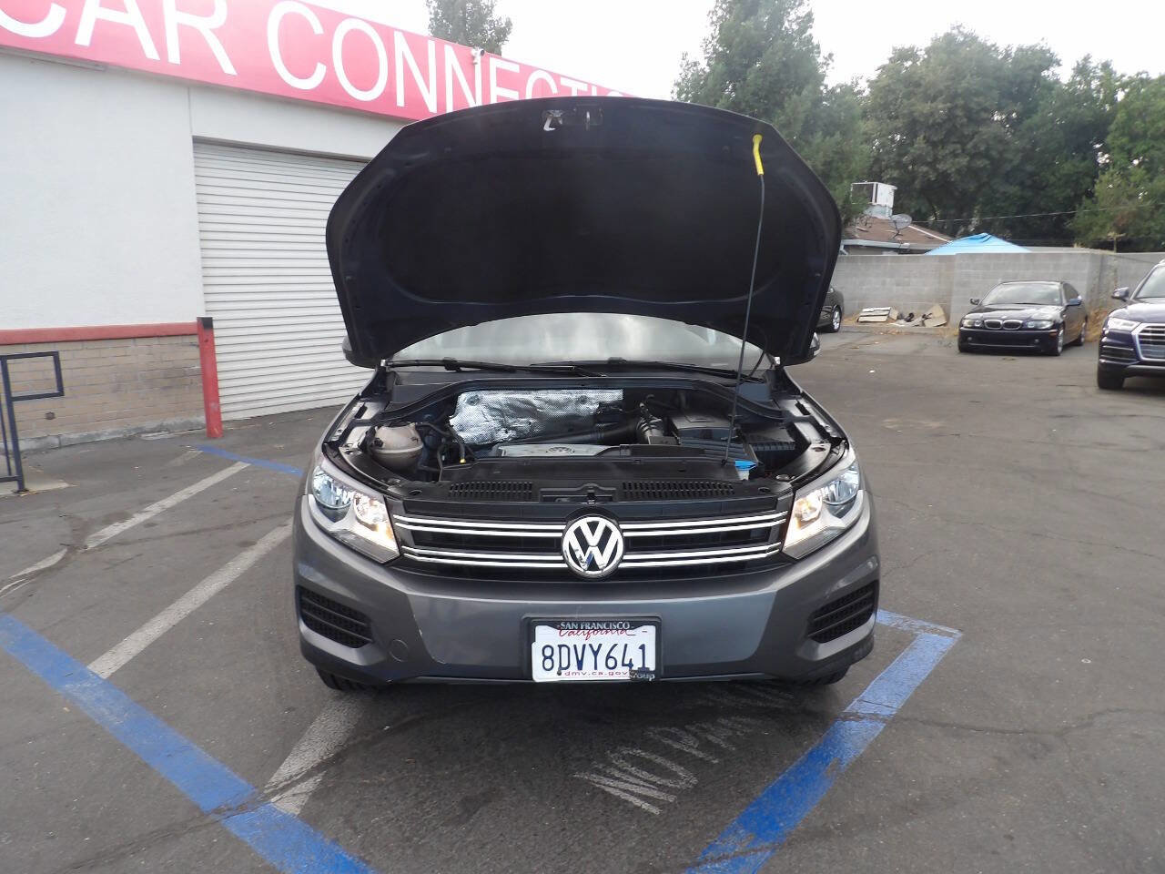 Used 2015 Volkswagen Tiguan SE image 11