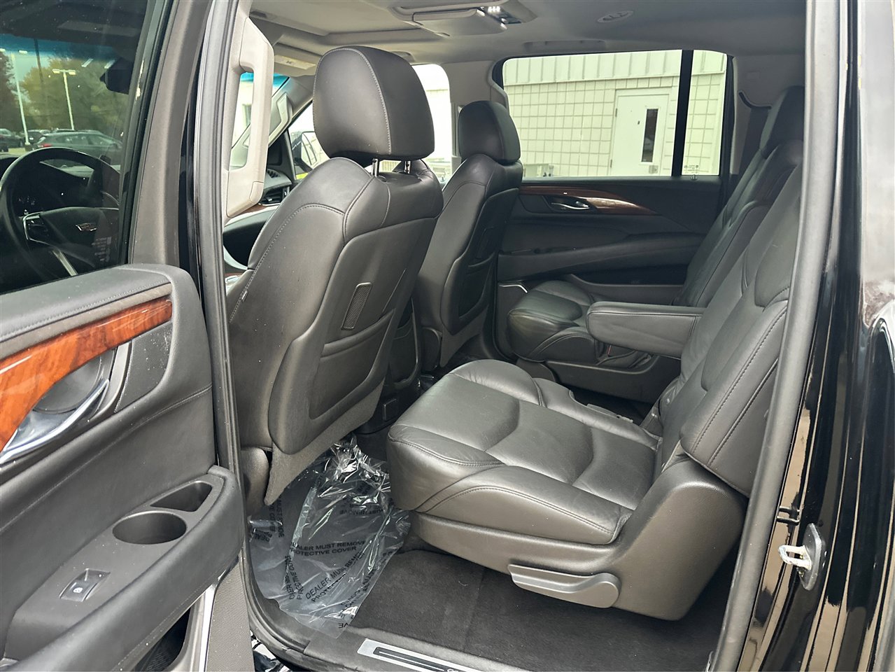 Used 2016 Cadillac Escalade ESV Luxury image 10