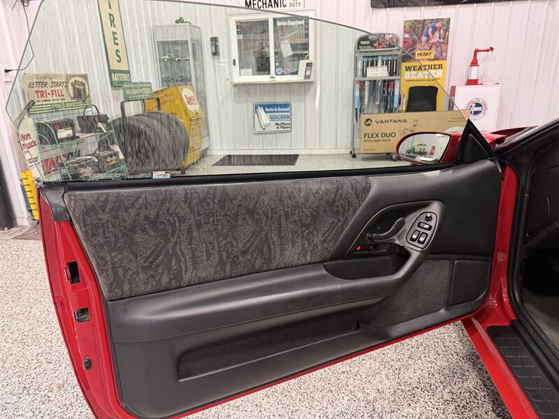 Used 2002 Chevrolet Camaro Z28 w/ Preferred Equipment Group 2 RWD image 33