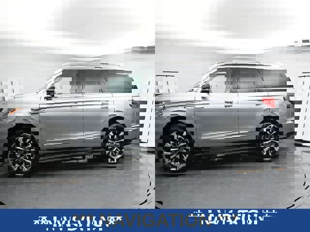 Used 2021 Lincoln Navigator Reserve AWD/4WD image 7