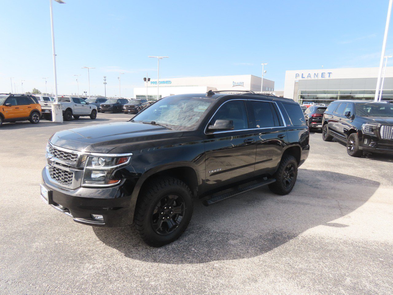 Used 2018 Chevrolet Tahoe LT w/ Z71 Midnight Edition AWD/4WD image 2