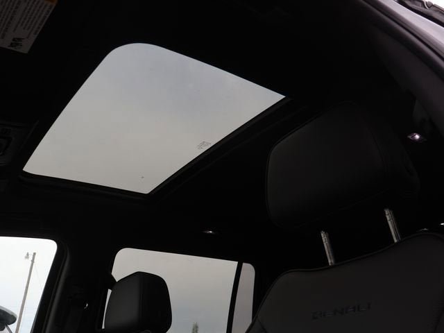New 2026 GMC Yukon XL Denali w/ Sun & Power Step Package AWD/4WD image 35