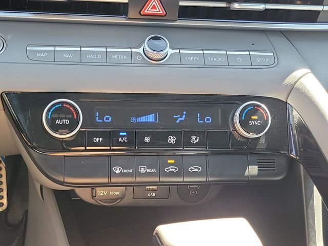 Certified 2025 Hyundai Elantra SEL image 10