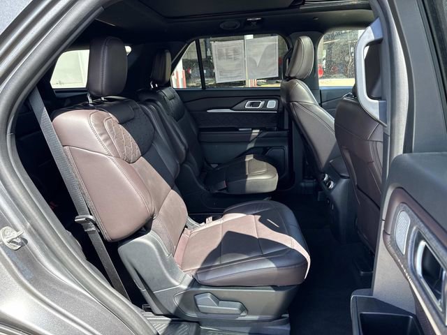 Used 2025 Ford Explorer Platinum w/ LUX Leather Package image 13