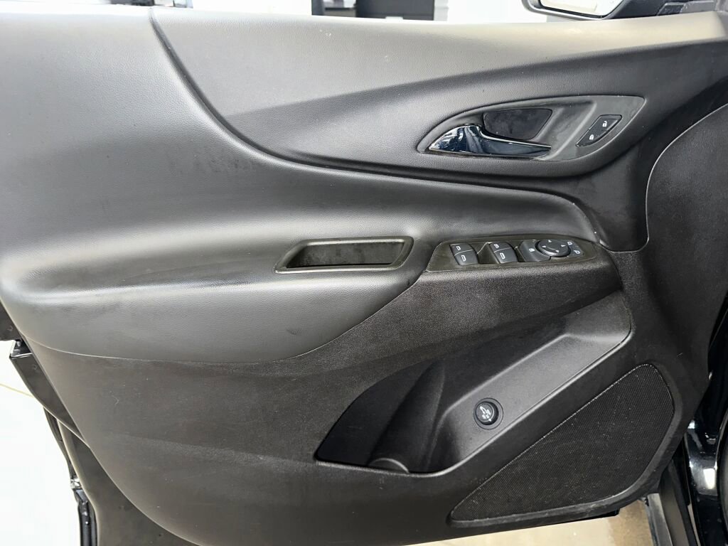 Certified 2024 Chevrolet Equinox LT w/ LPO, Floor Liner Package image 4