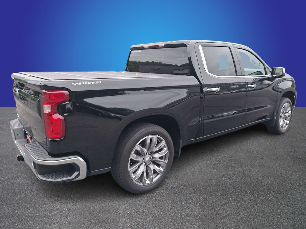 Used 2024 Chevrolet Silverado 1500 LTZ AWD/4WD image 4