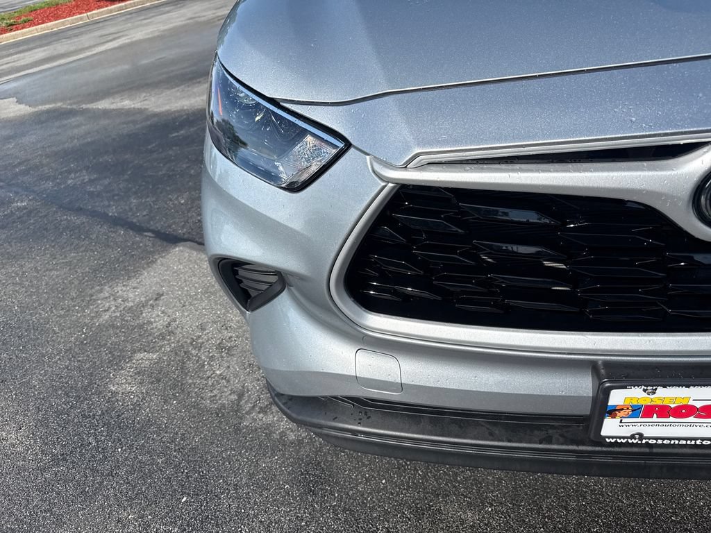 Used 2023 Toyota Highlander L FWD image 42