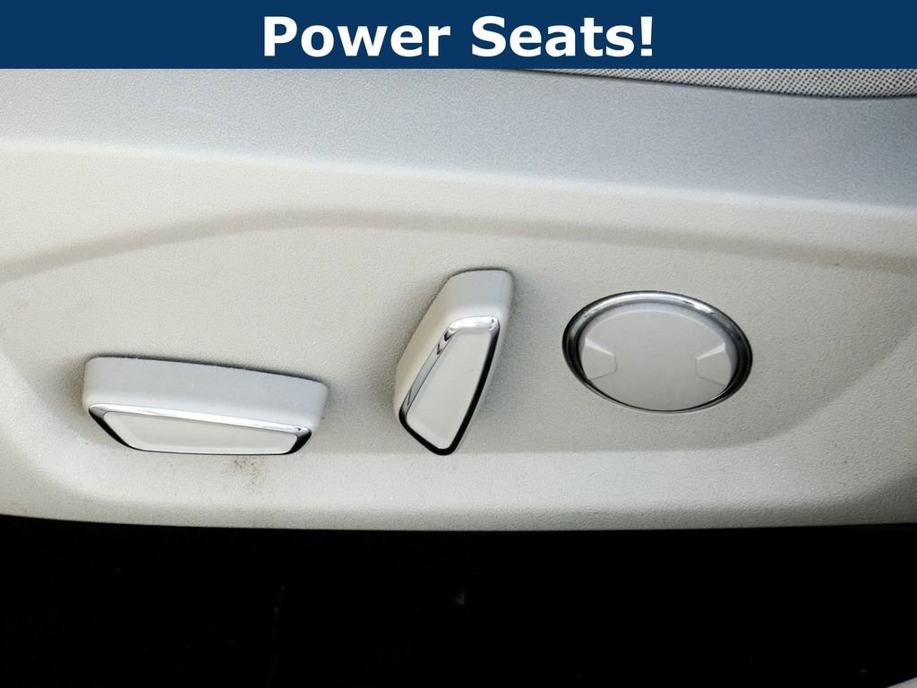 Used 2019 Ford Fusion SE FWD image 14