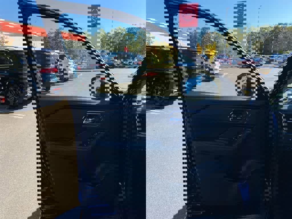 New 2026 Nissan Rogue Platinum w/ Platinum Premium Package image 9