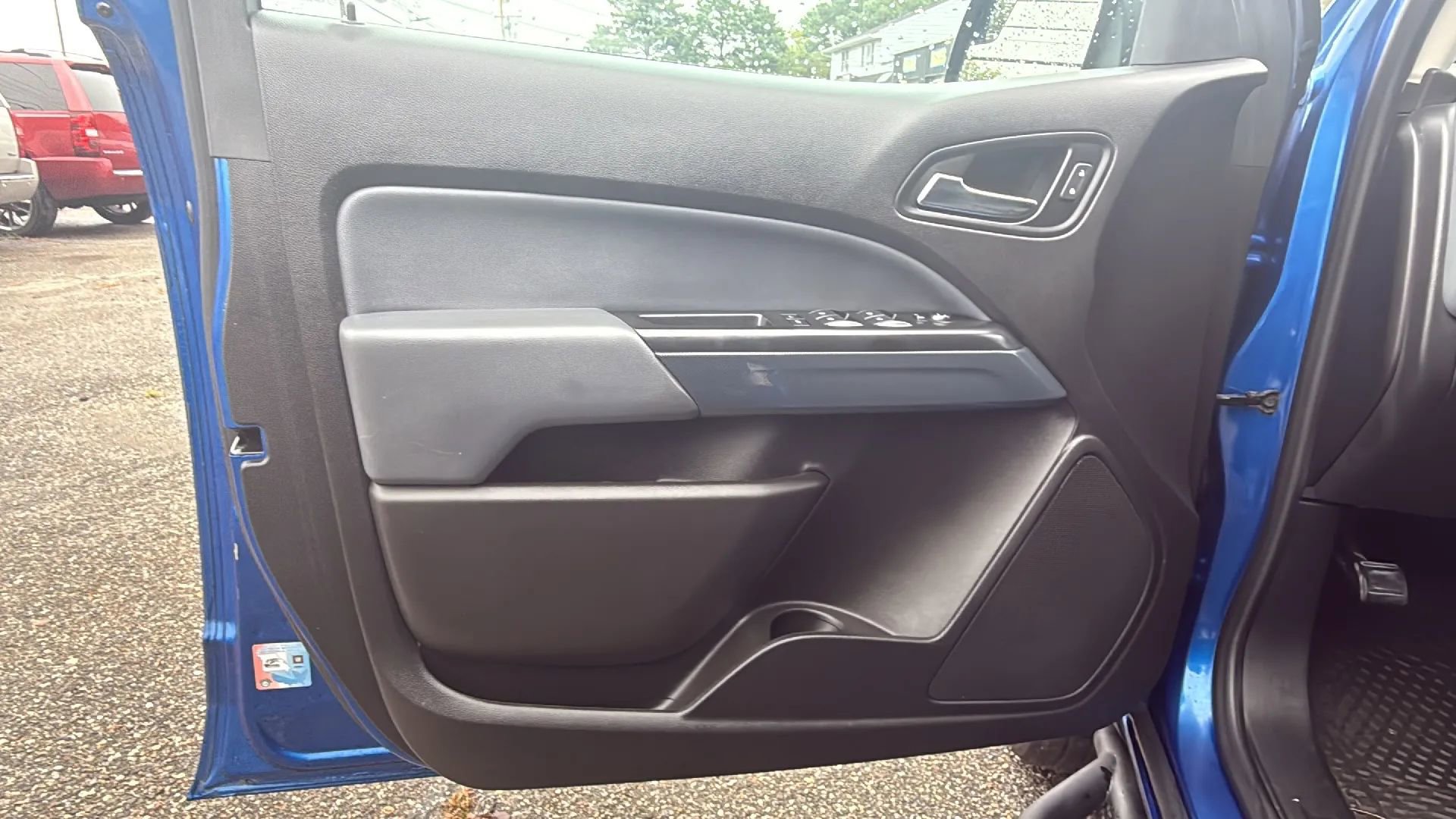 Used 2018 Chevrolet Colorado Z71 image 9