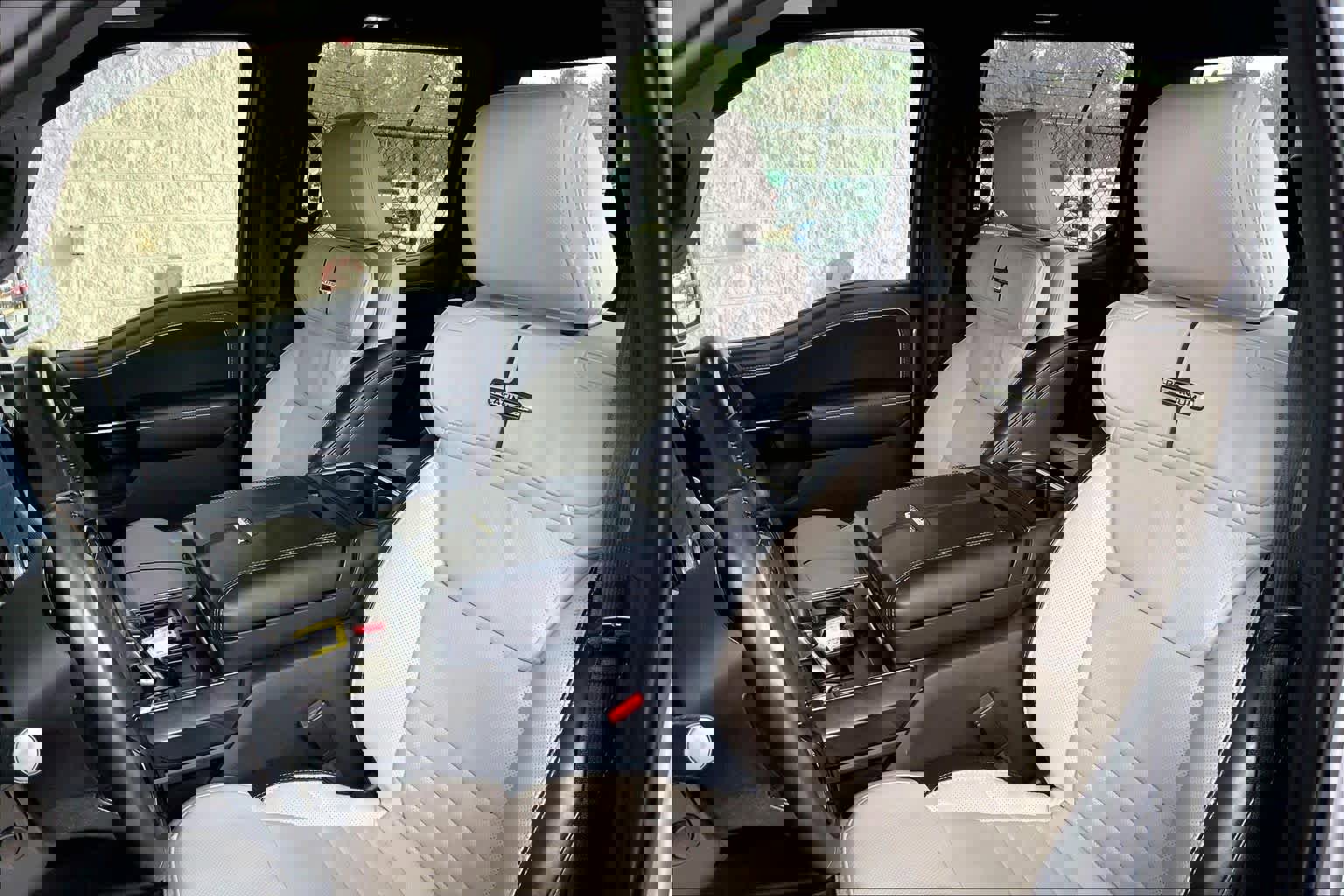 Used 2022 Ford F150 Lightning Platinum image 7