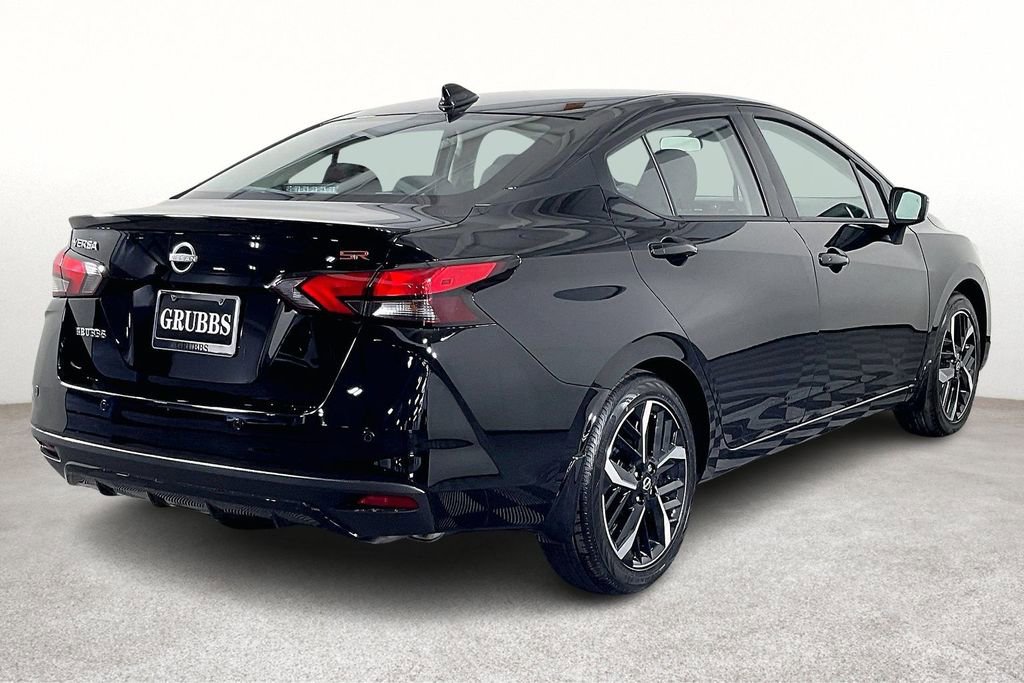 New 2025 Nissan Versa SR w/ Trunk Package image 39