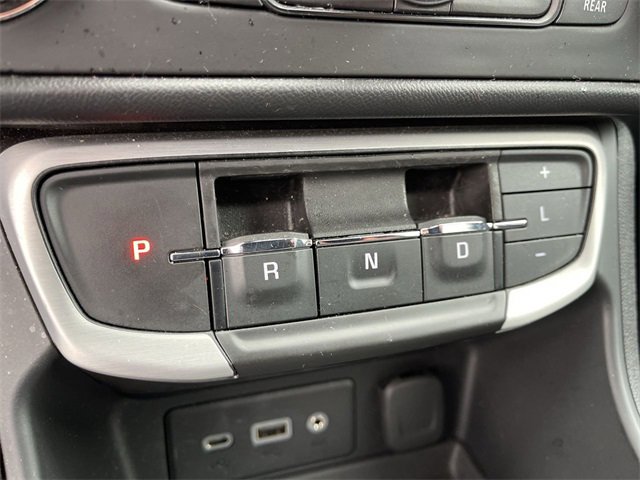 Used 2023 GMC Terrain SLE w/ Driver Convenience Package image 19