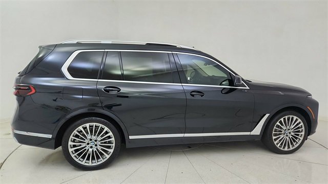 Used 2025 BMW X7 xDrive40i w/ Executive Package image 6