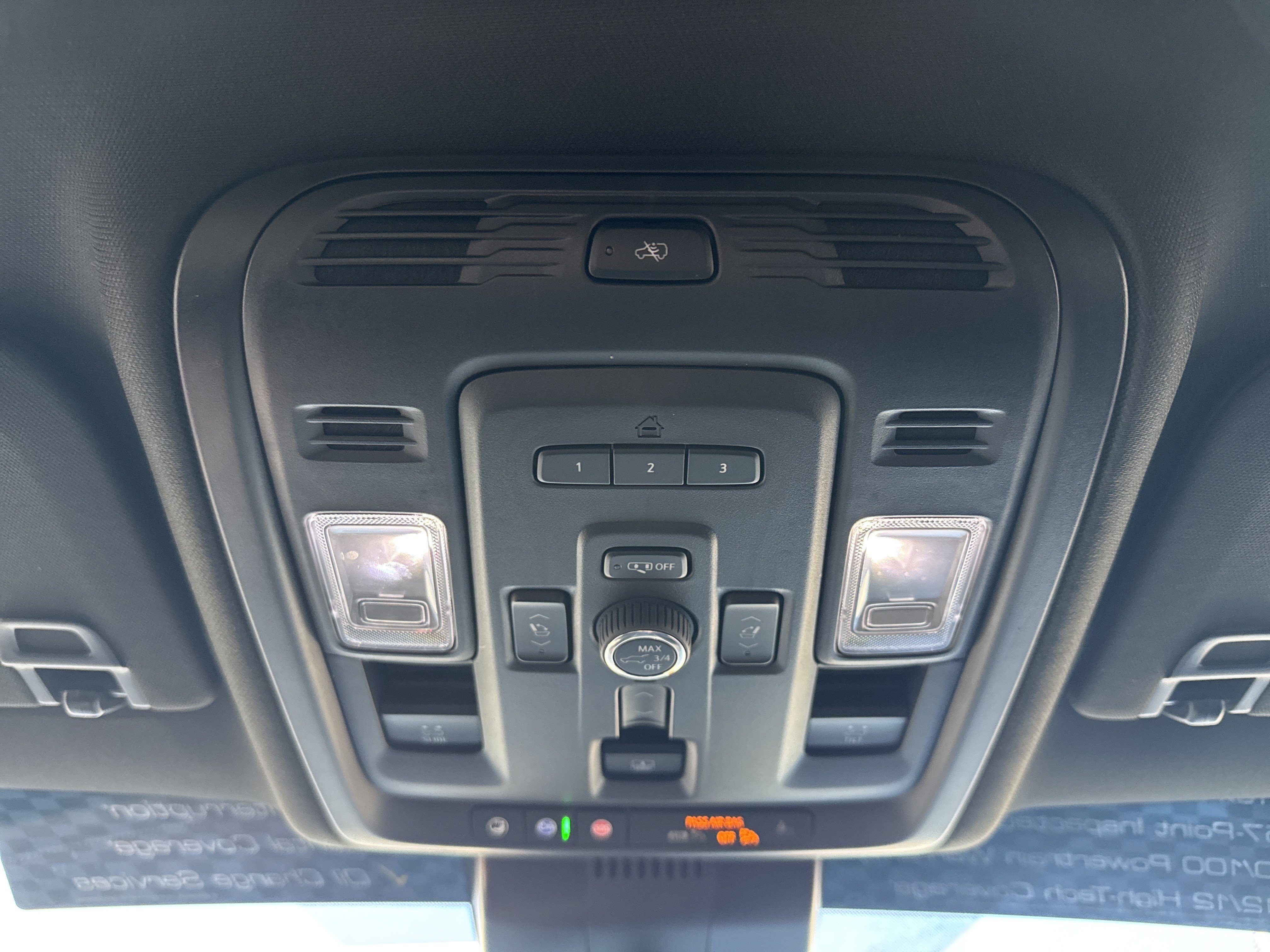 Used 2024 GMC Yukon Denali w/ Advanced Technology Package image 27