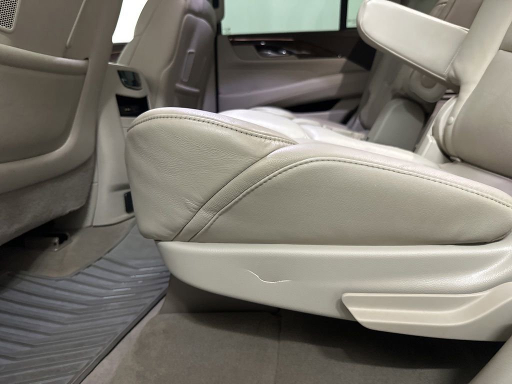 Used 2016 Cadillac Escalade Premium RWD image 48