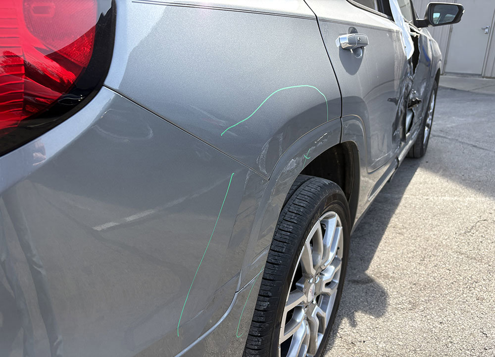 Used 2024 GMC Terrain Denali w/ Denali Premium Package image 4