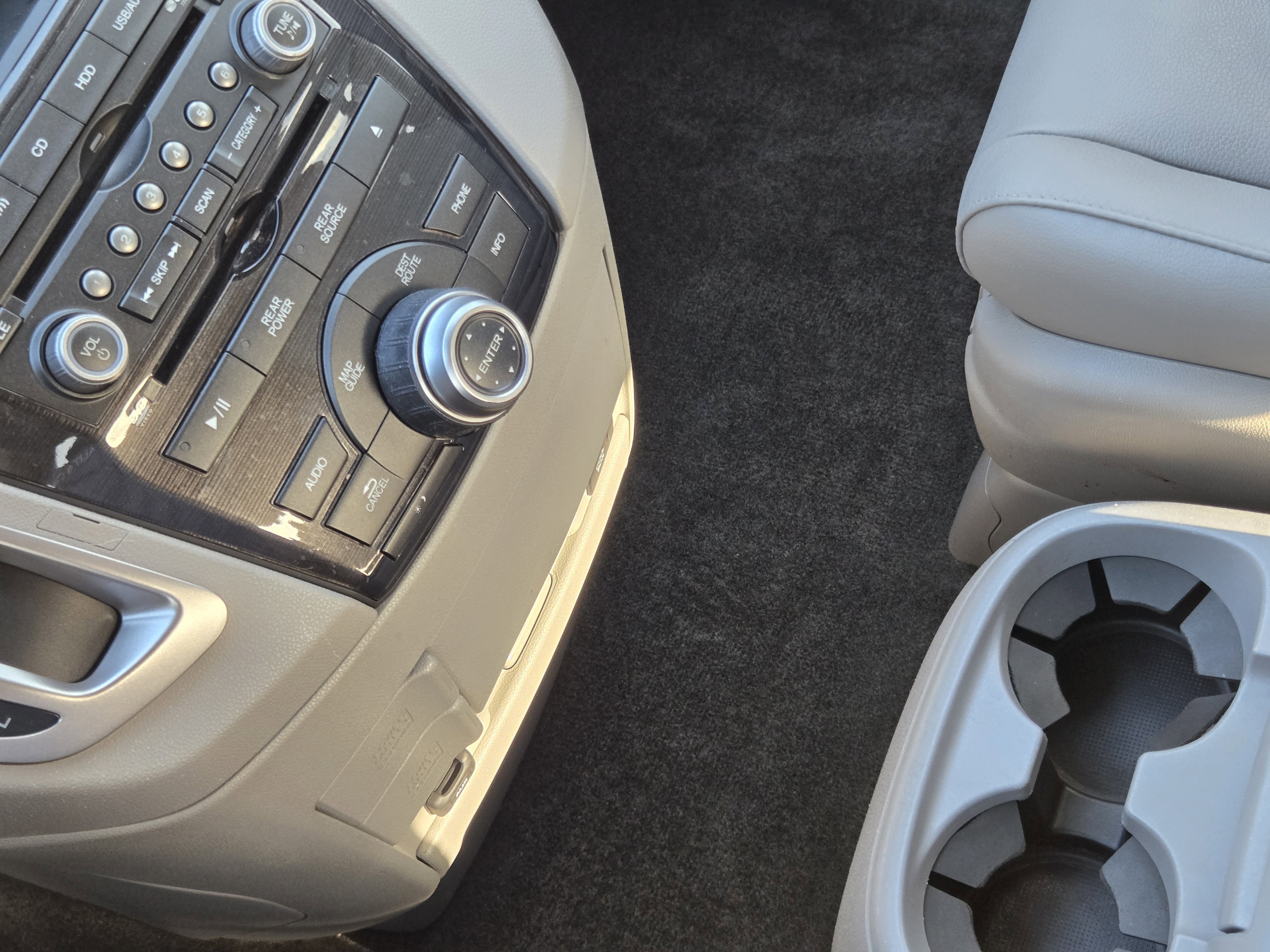 Used 2013 Honda Odyssey Touring image 21