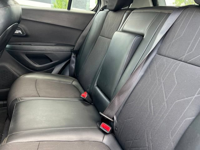 Used 2020 Chevrolet Trax LT w/ Driver Confidence Package FWD image 25