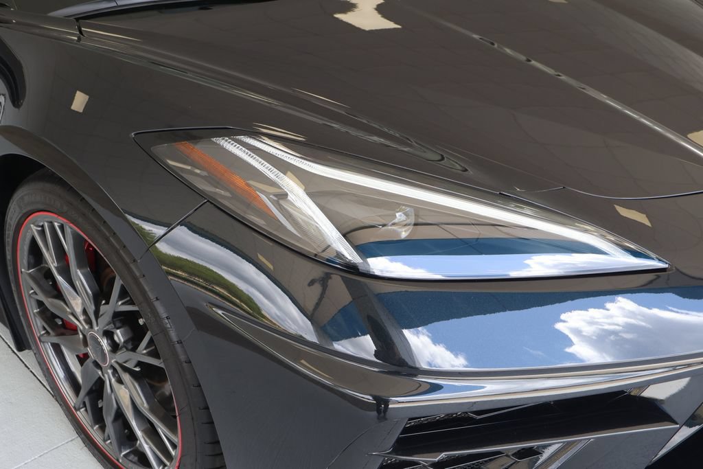 Used 2023 Chevrolet Corvette Stingray Premium Conv w/ Z51 Performance Package RWD image 3