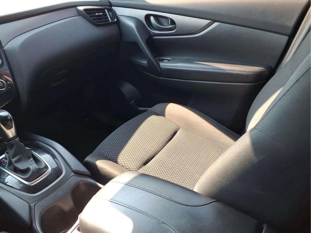 Used 2022 Nissan Rogue Sport S FWD image 13