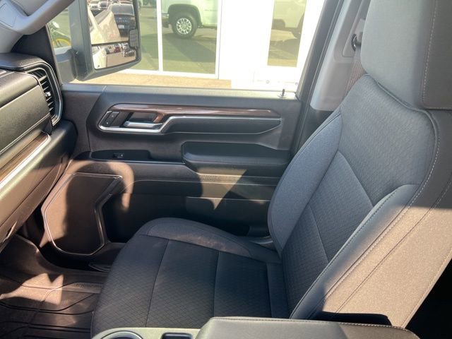 Used 2024 Chevrolet Silverado 3500 LT w/ Convenience Package image 15