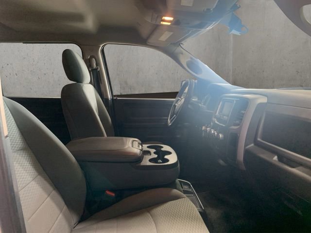 Used 2017 RAM 1500 Express AWD/4WD image 24