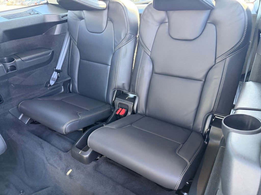 Certified 2025 Volvo XC90 T8 Ultra w/ Protection Package Premier image 22